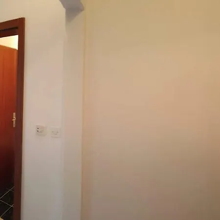 Caric Πανσιόν 3*